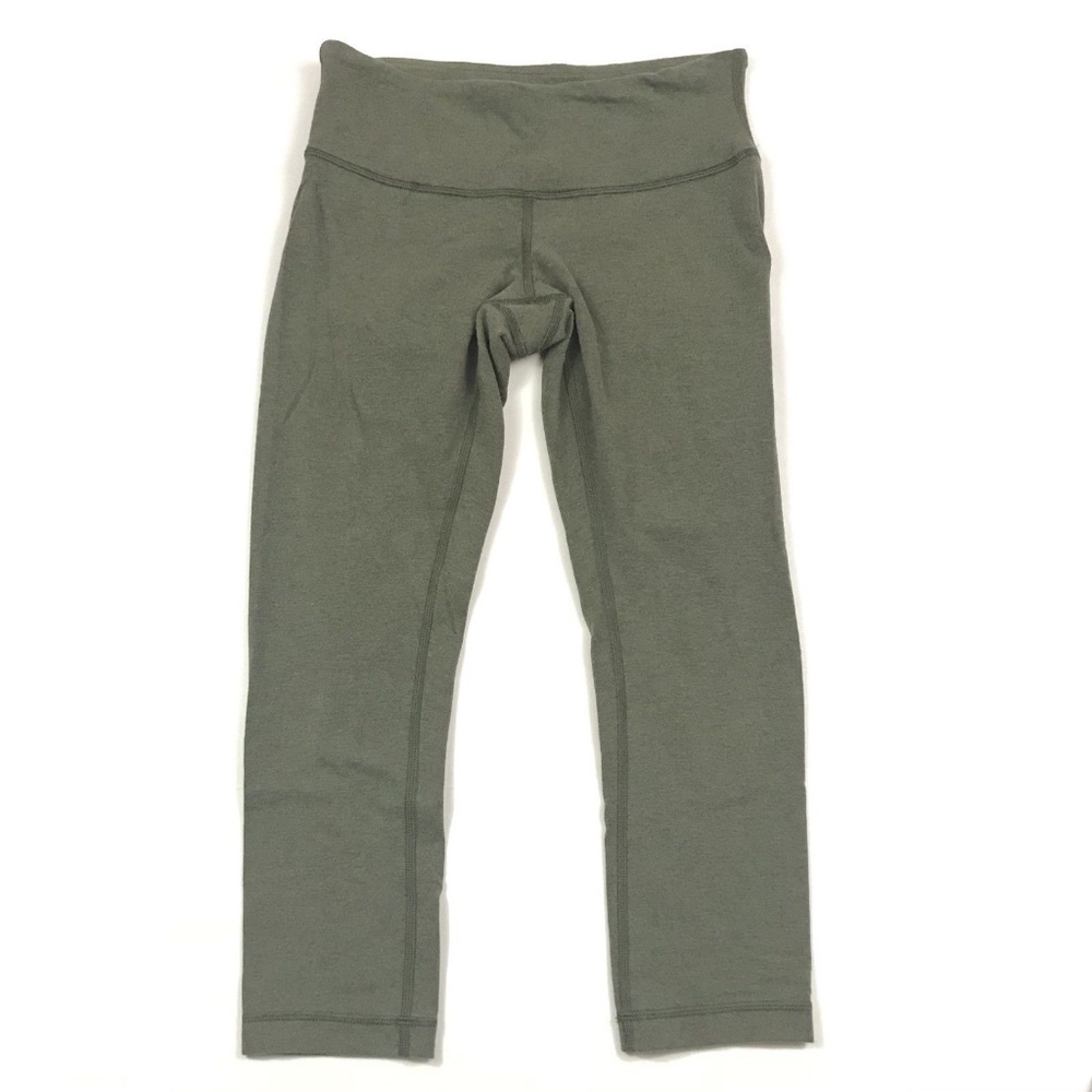 Lululemon Womens Size 6 Light Green Capri Leggings